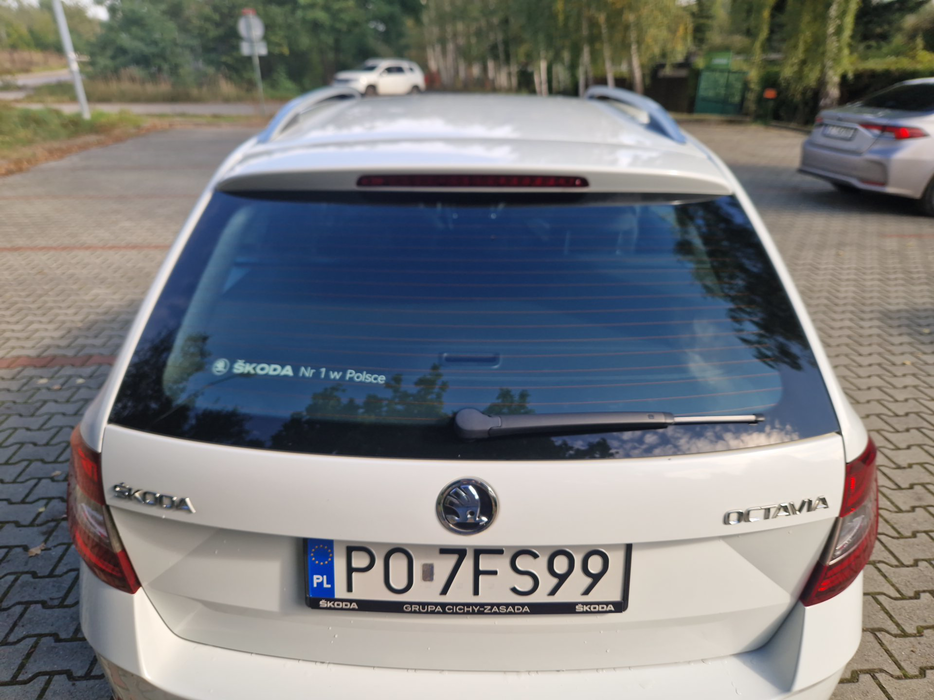 Zdjęcie szyby tylnej