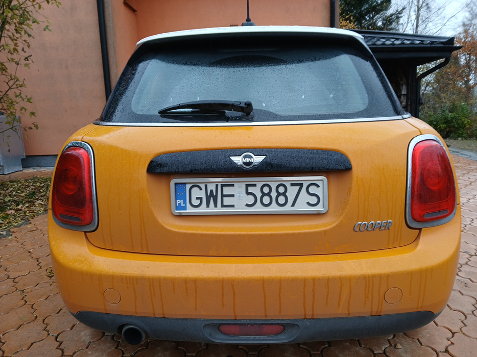 Zdjęcie pokrywy bagażnika