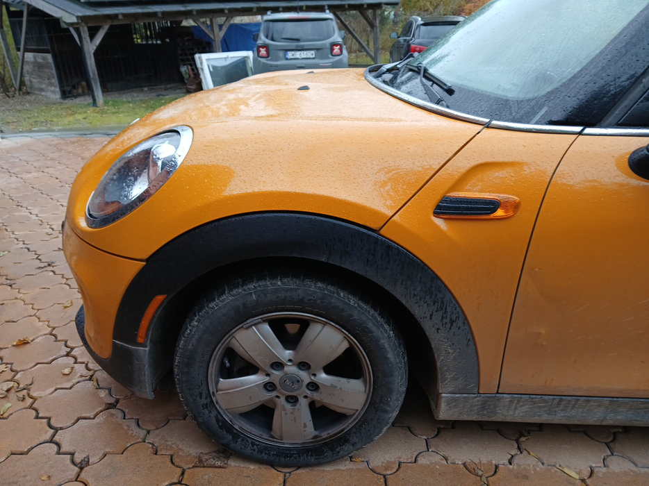 Zdjęcie błotnika przedniego lewego