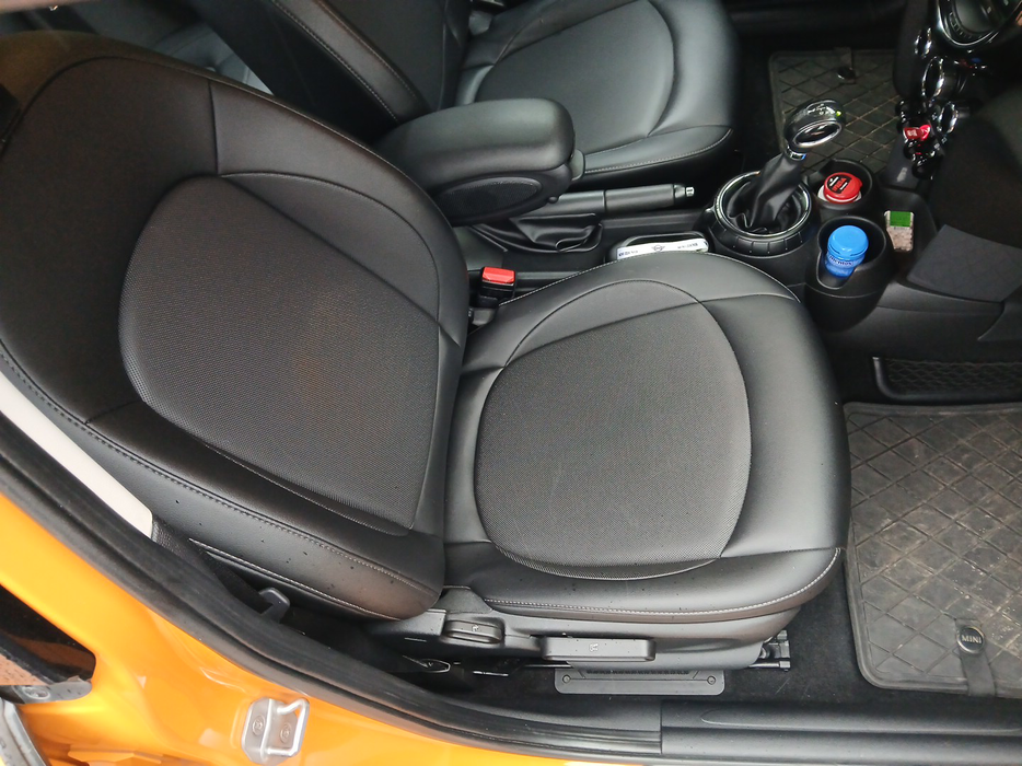 Zdjęcie fotela przedniego prawego