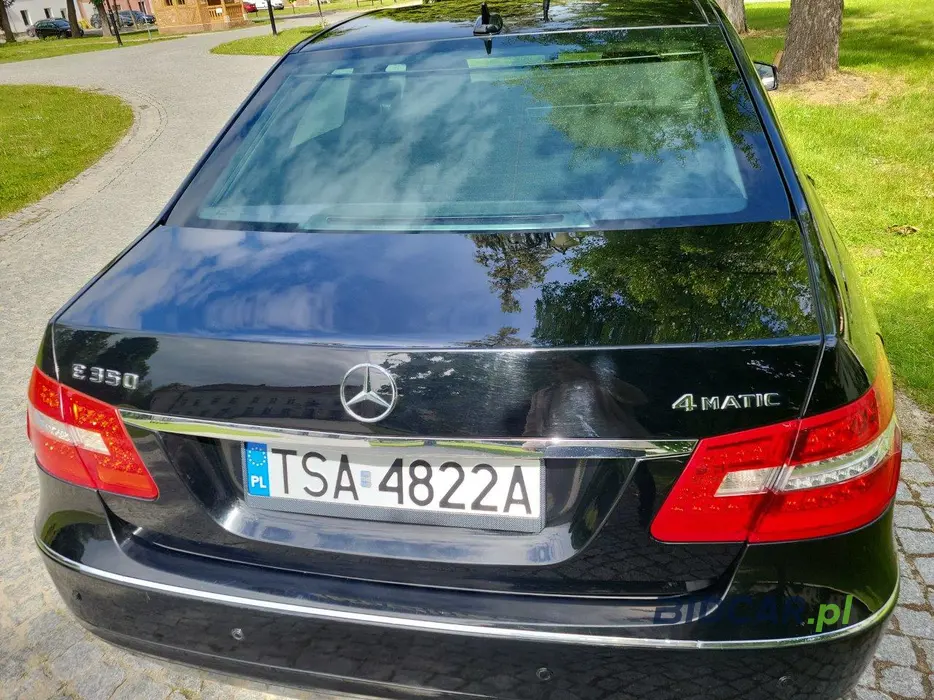 Zdjęcie klapy bagażnika