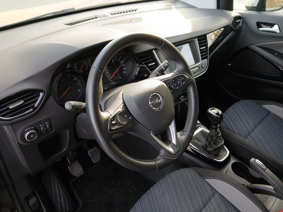 Zdjęcie kokpitu i kierownicy