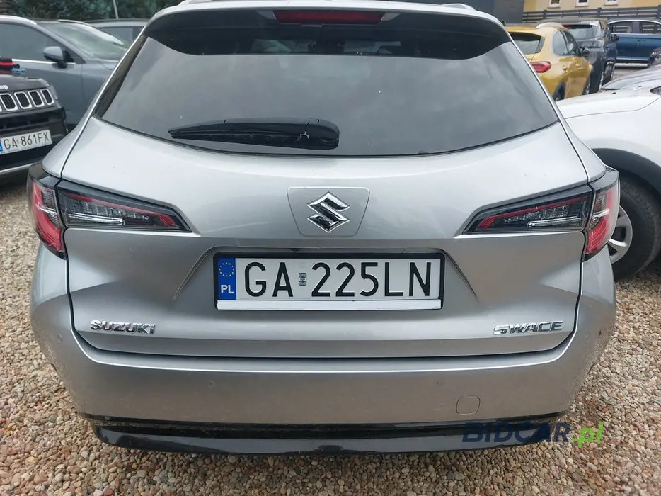 Zdjęcie pokrywy bagażnika