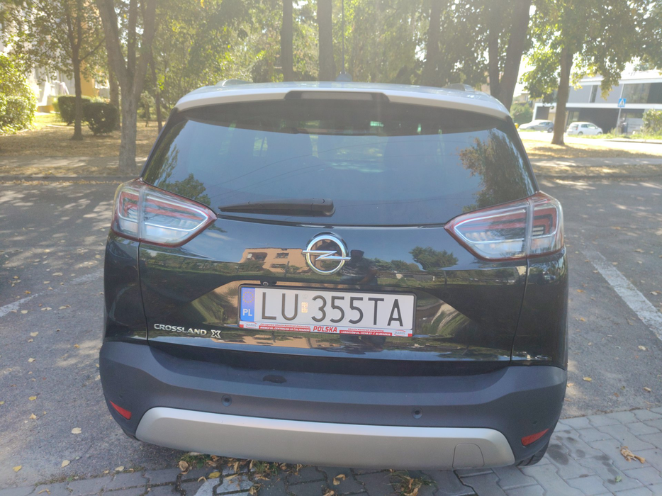 Zdjęcie pokrywy bagażnika