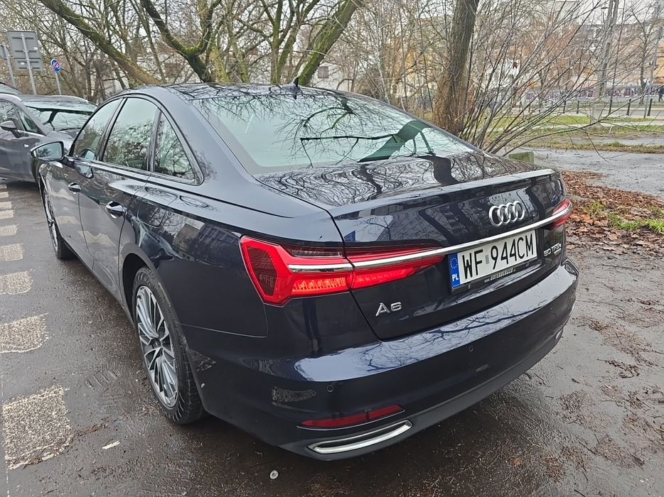 Zdjęcie po ukosie, lewy tył