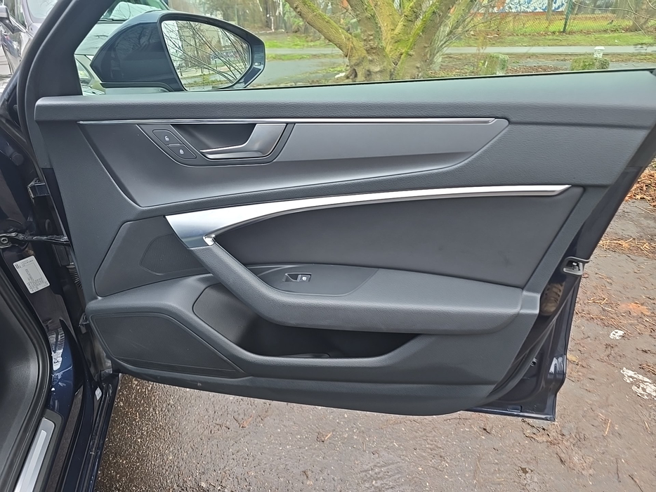 Zdjęcie tapicerki drzwi przednich prawych