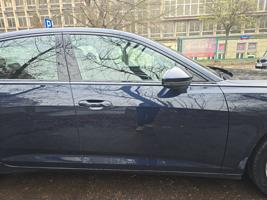 Zdjęcie drzwi przednich prawych wraz z szybą