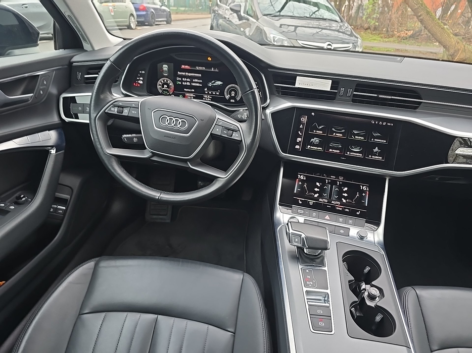 Zdjęcie kokpitu i kierownicy