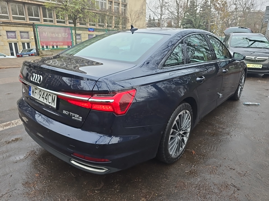 Zdjęcie po ukosie, prawy tył