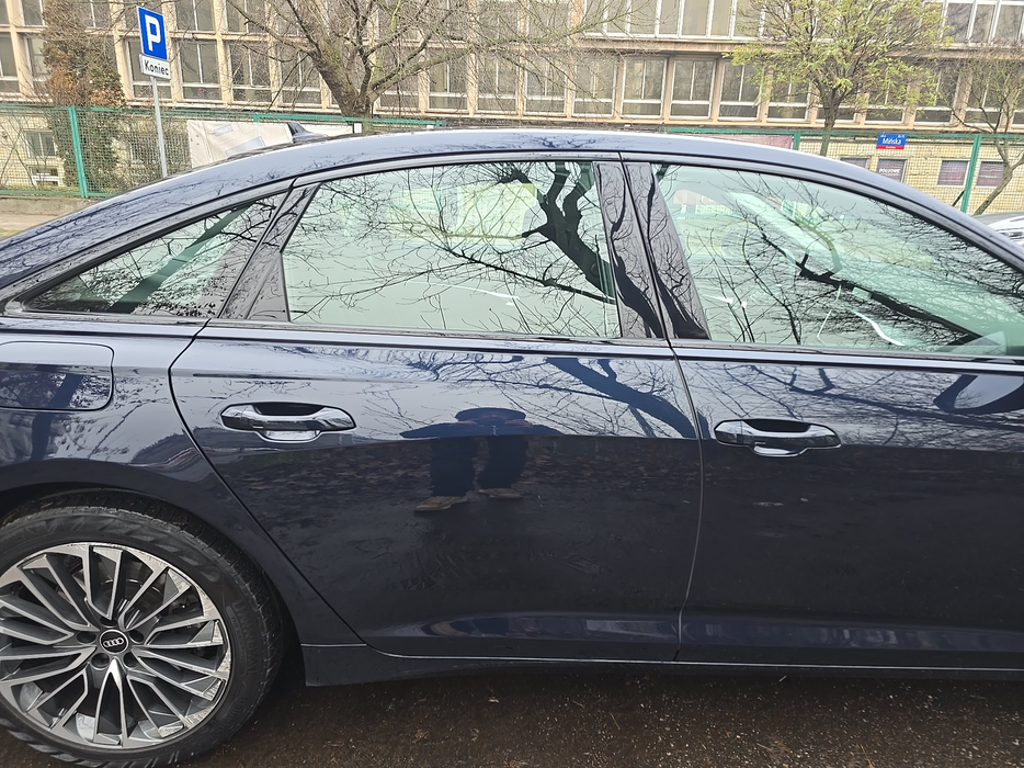 Zdjęcie drzwi tylnych prawych wraz z szybą