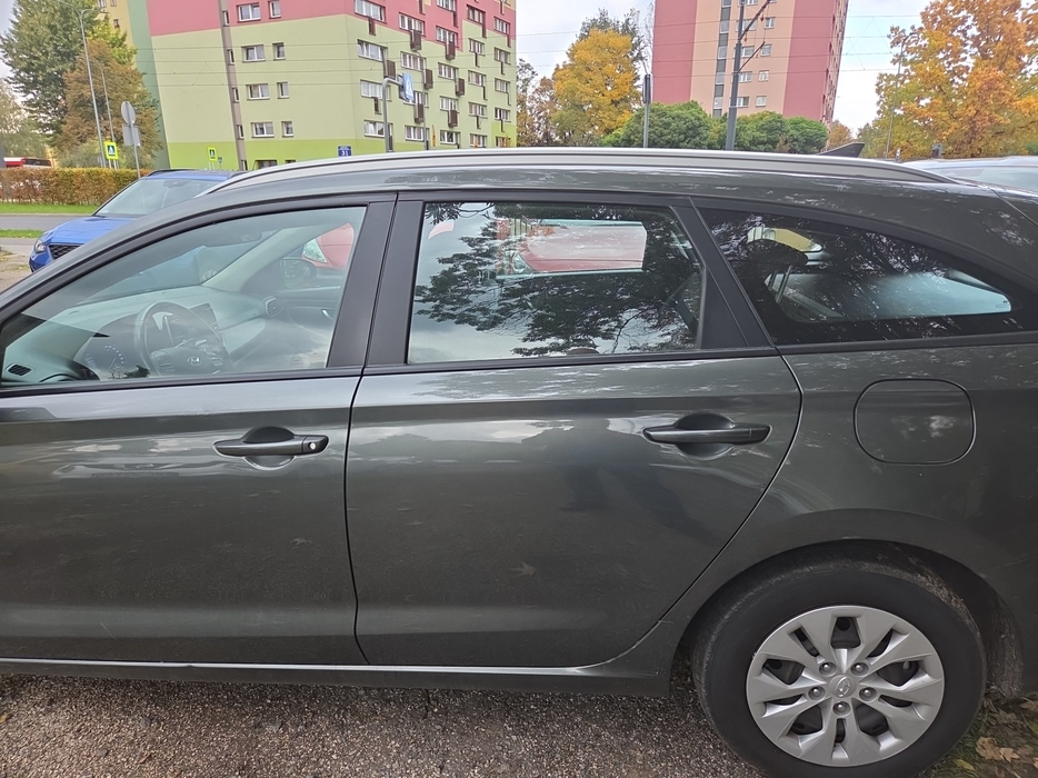Zdjęcie drzwi tylne lewe wraz z szybą