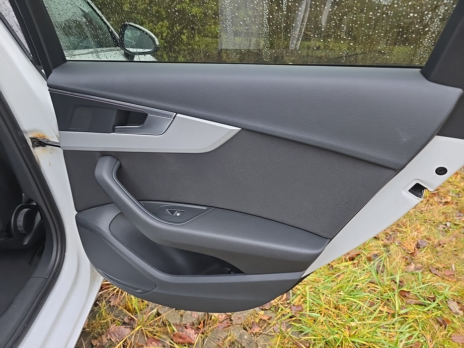 Zdjęcie tapicerki drzwi tylnych prawych