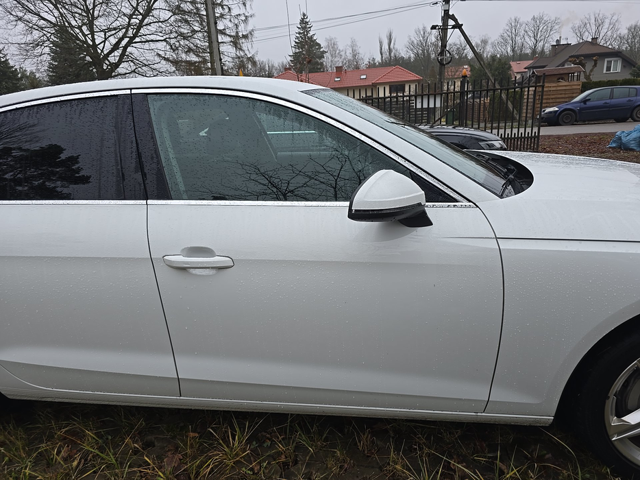 Zdjęcie drzwi przednich prawych wraz z szybą