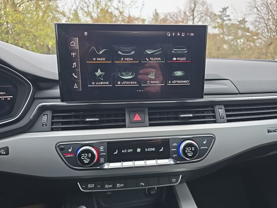 Zdjęcie jednostki multimedialnej