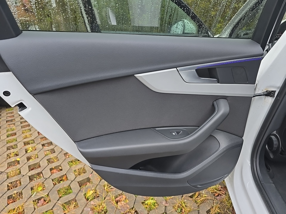 Zdjęcie tapicerki drzwi tylnych lewych