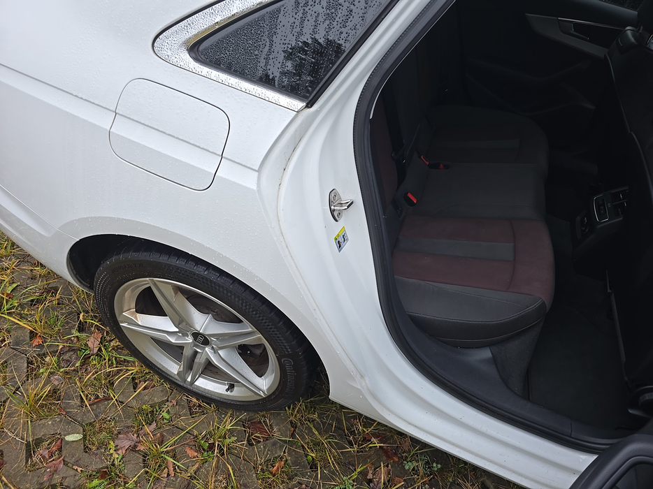 Zdjęcie słupka C prawego