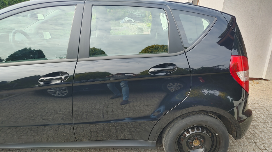 Zdjęcie drzwi tylne lewe wraz z szybą