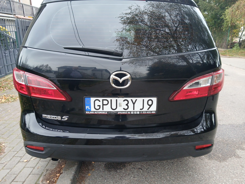 Zdjęcie pokrywy bagażnika