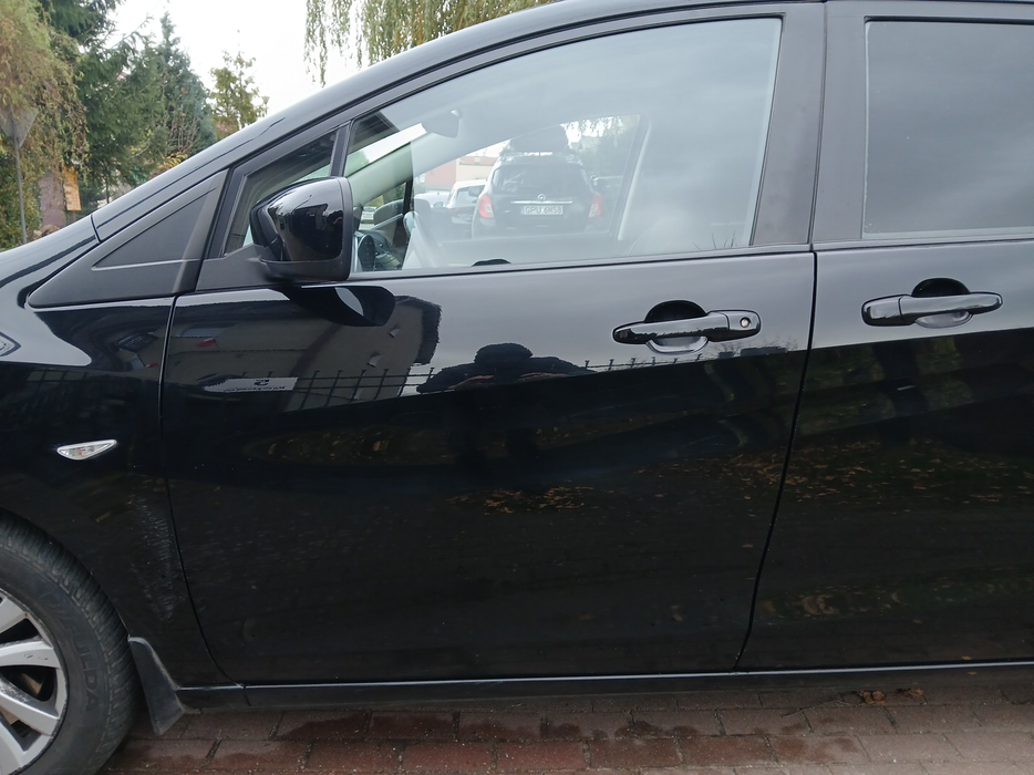 Zdjęcie drzwi przednich lewych wraz z szybą