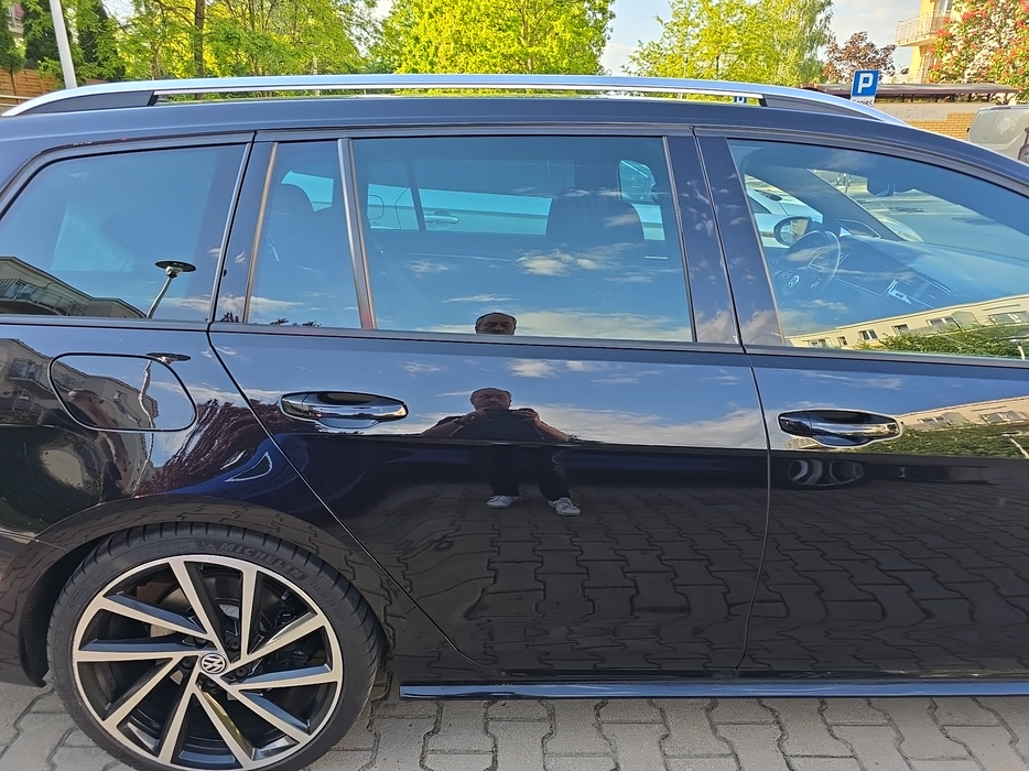 Zdjęcie drzwi tylnych prawych wraz z szybą