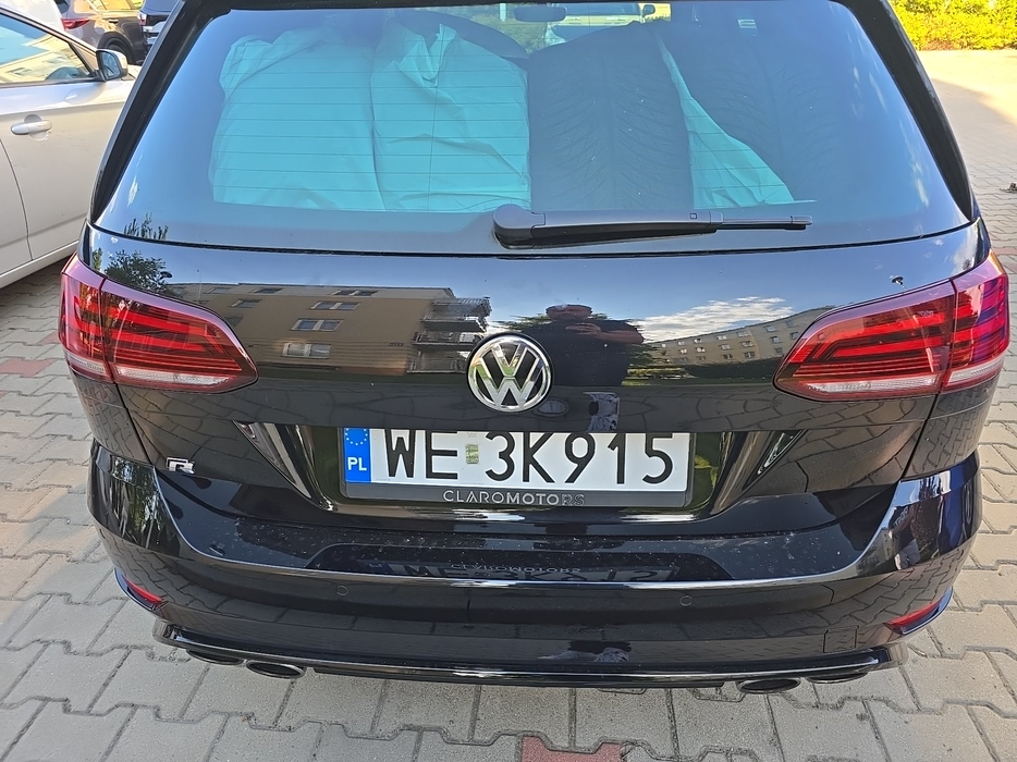 Zdjęcie pokrywy bagażnika