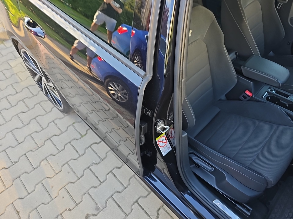 Zdjęcie słupka B prawego