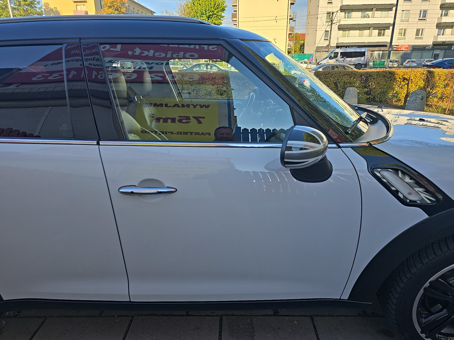 Zdjęcie drzwi przednich prawych wraz z szybą