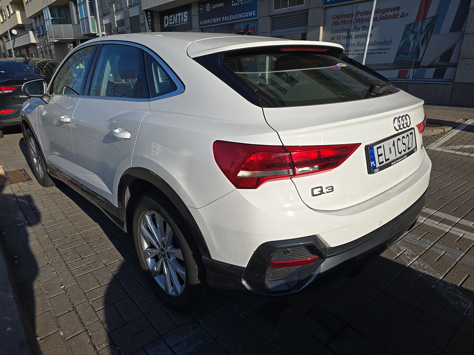 Zdjęcie po ukosie, lewy tył