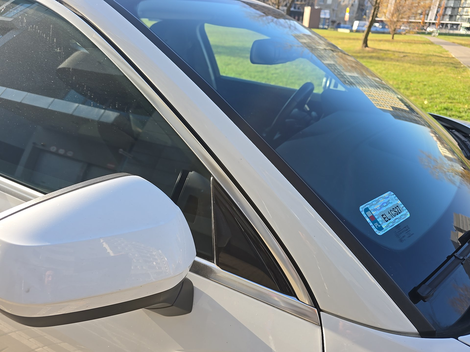 Zdjęcie słupka A prawego