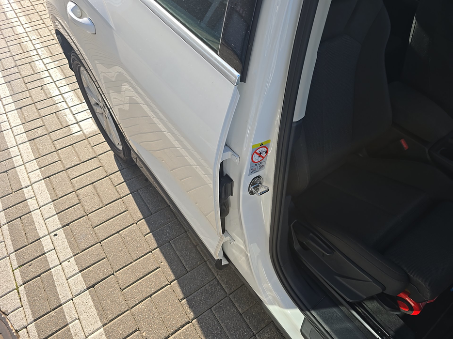 Zdjęcie słupka B prawego