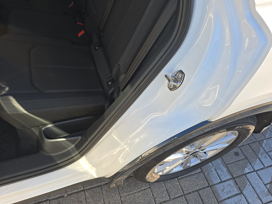 Zdjęcie słupka C lewego