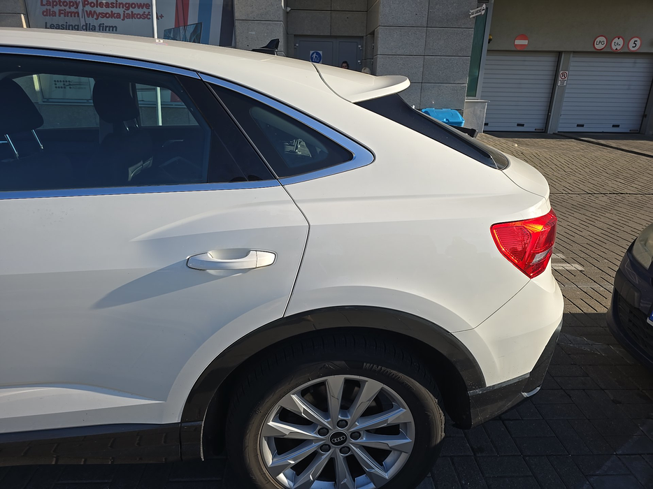 Zdjęcie błotnika tylnego lewego