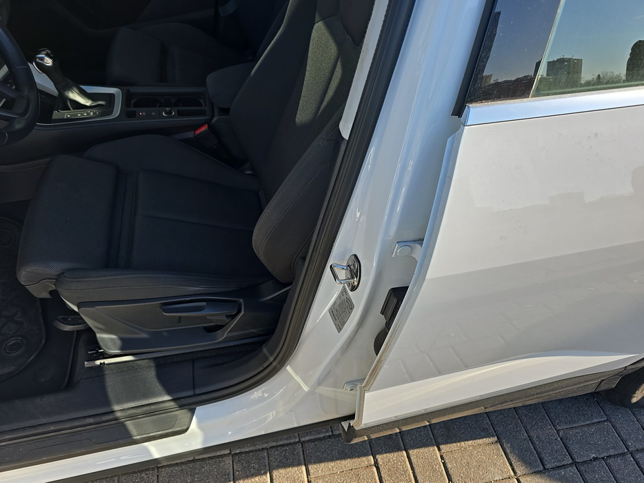 Zdjęcie słupka B lewego