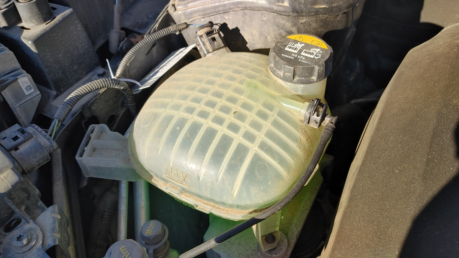 Zdjęcie zbiorniczka płynu chłodzącego