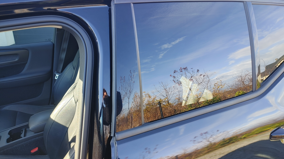 Zdjęcie słupka B lewego