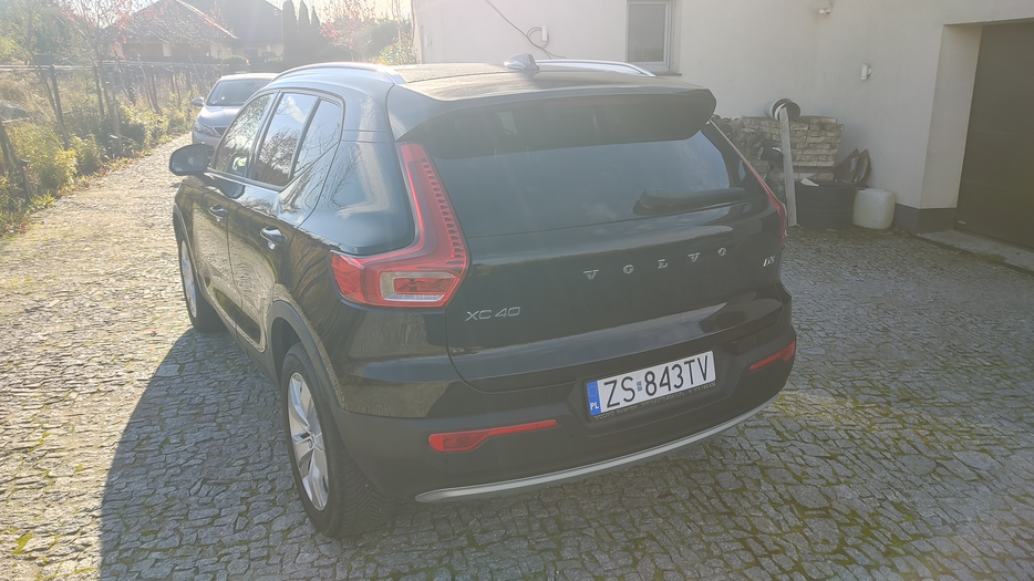 Zdjęcie po ukosie, lewy tył