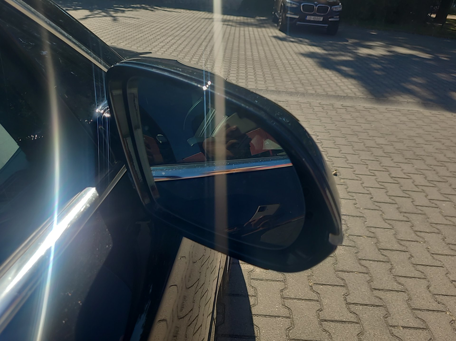 Zdjęcie zwierciadła lusterka prawego