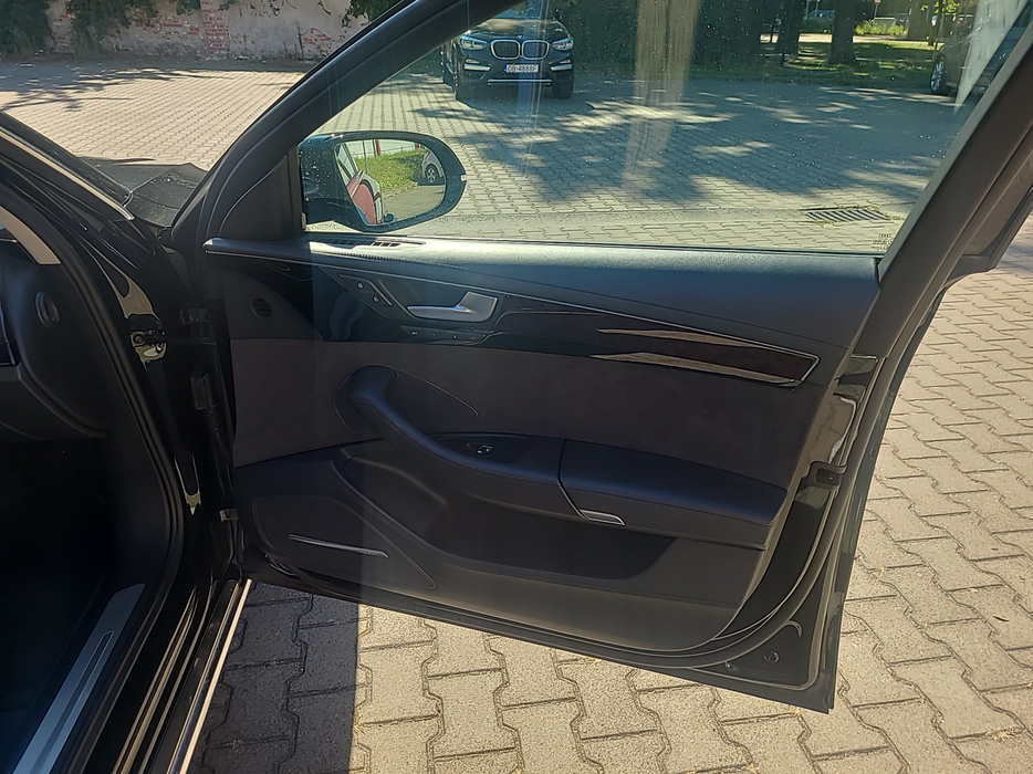 Zdjęcie tapicerki drzwi przednich prawych