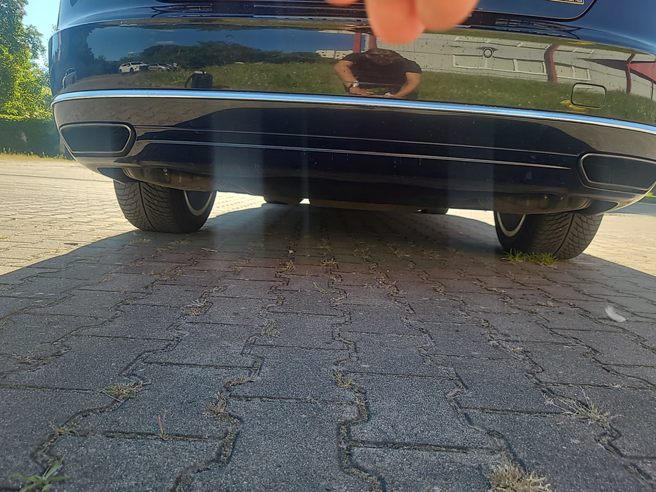 Zdjęcie słupka C lewego