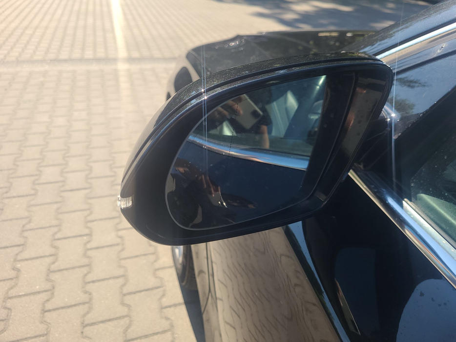 Zdjęcie zwierciadła lusterka lewego