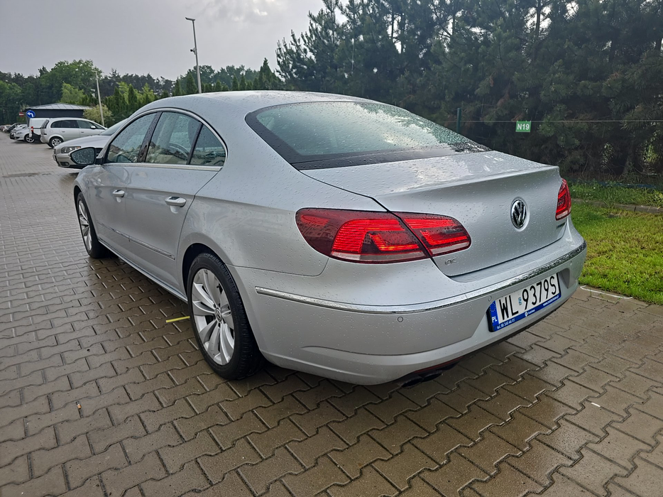 Zdjęcie po ukosie, lewy tył