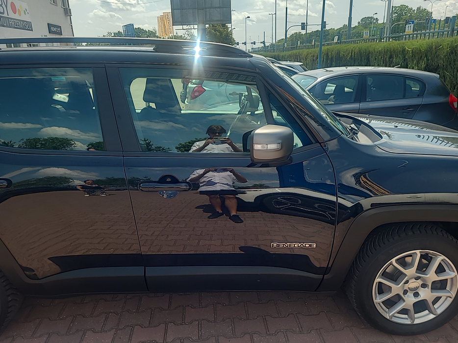 Zdjęcie drzwi przednich prawych wraz z szybą
