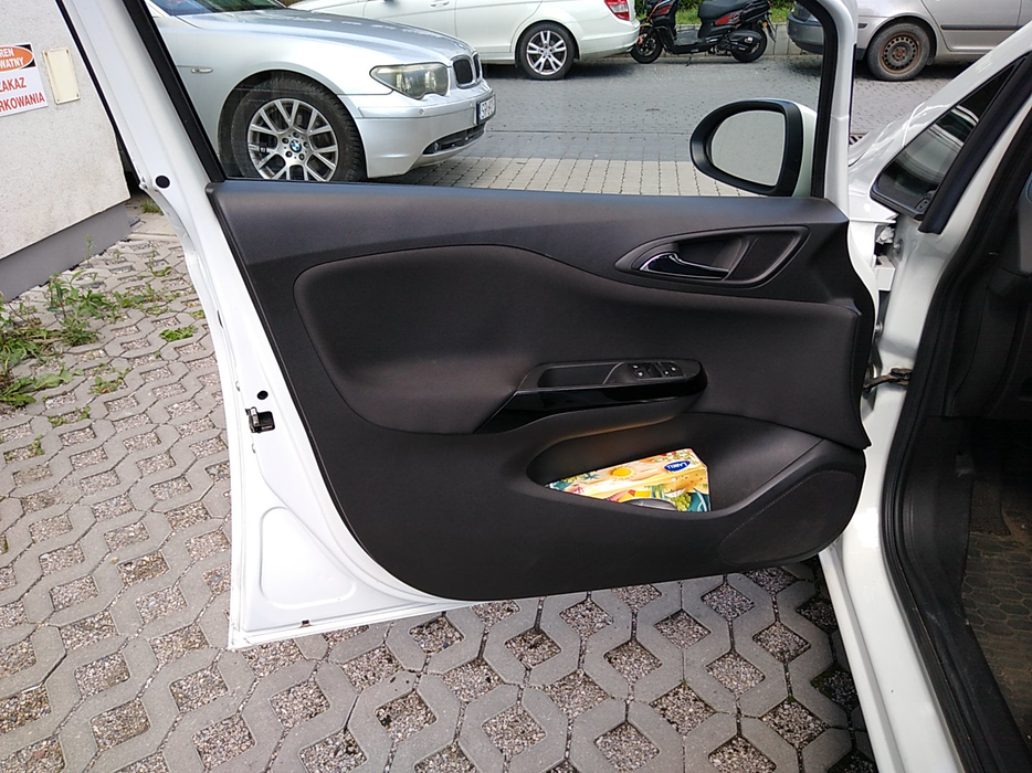 Zdjęcie tapicerki drzwi przednich lewych