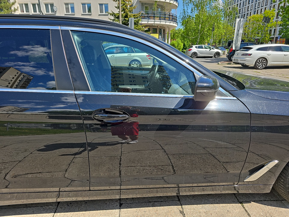 Zdjęcie drzwi przednich prawych wraz z szybą