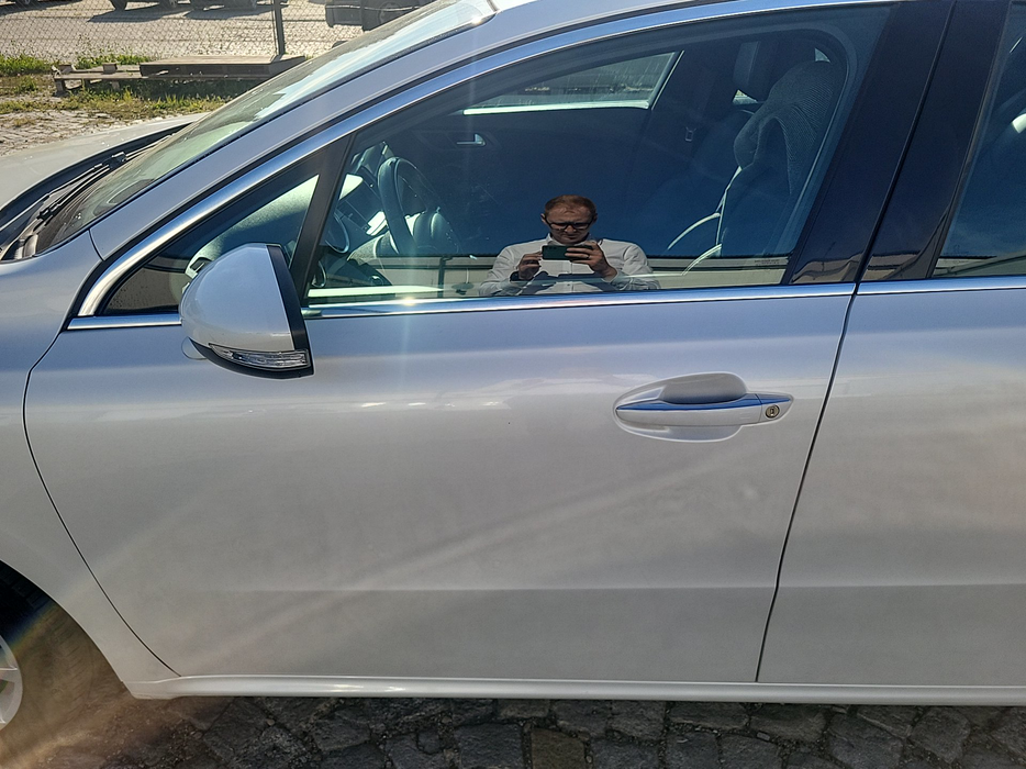 Zdjęcie drzwi przednich lewych wraz z szybą