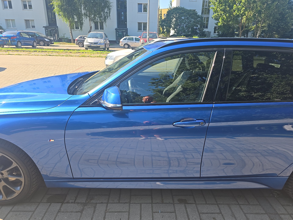 Zdjęcie drzwi przednich lewych wraz z szybą