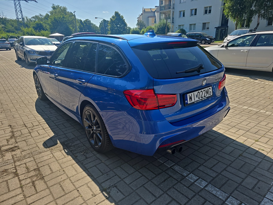 Zdjęcie po ukosie, lewy tył