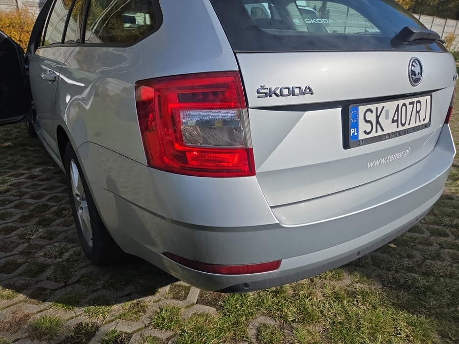 Zdjęcie oświetlenia tylnego lewego