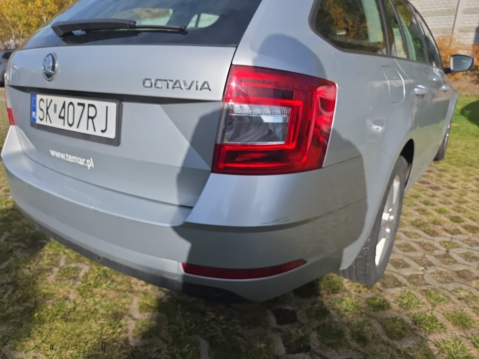 Zdjęcie oświetlenia tylnego prawego