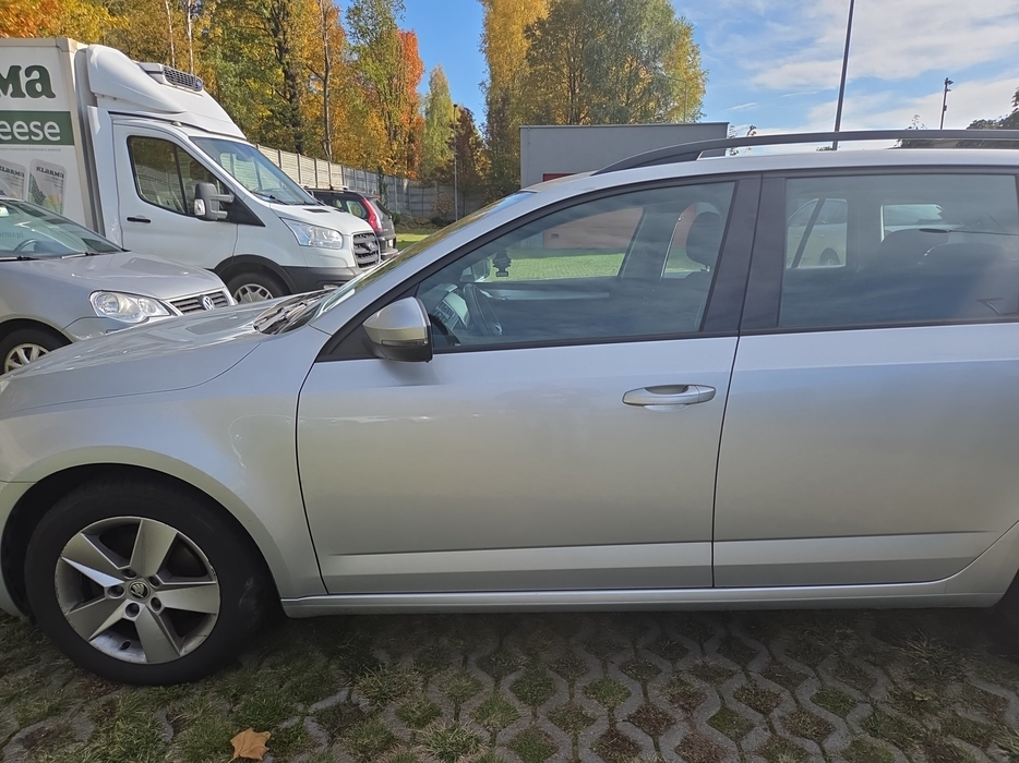 Zdjęcie drzwi przednich lewych wraz z szybą